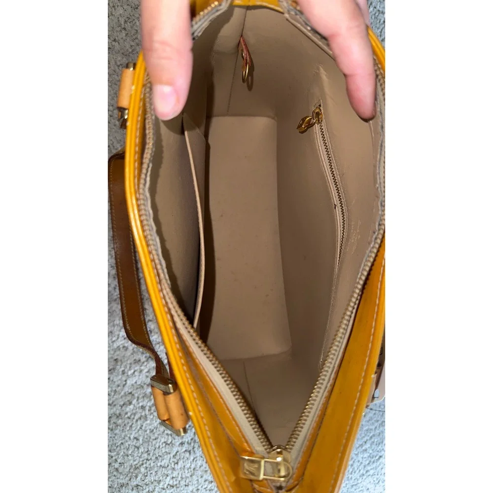 Louis Vuitton Monogram Vernis Tote